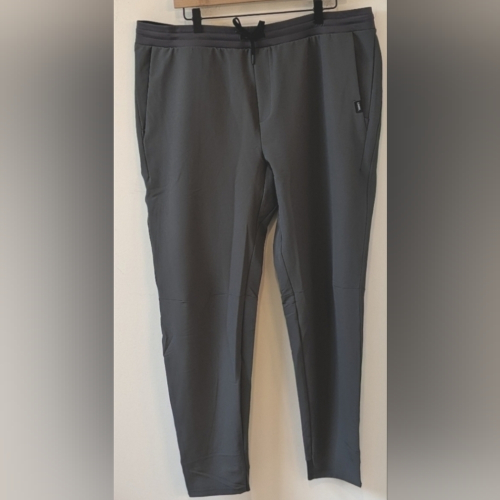 UNRL Men's Grey Graphite Apex Training Pants Size 2XL NWT